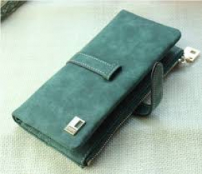 Թիվ 57 երթուղու ավտոբուսում մի քաղաքացուհու պայուսակից դրամապանակ էր գողացել